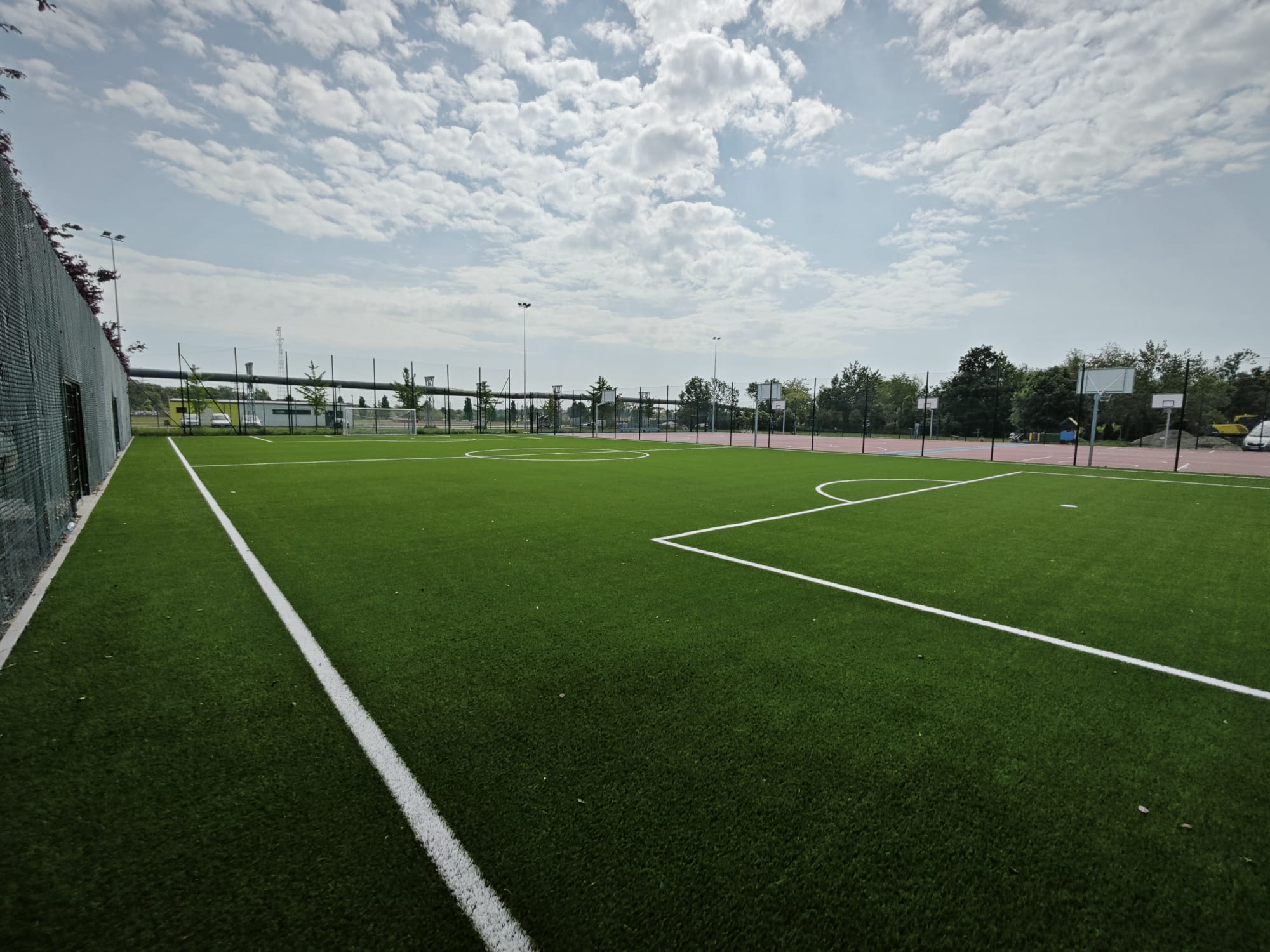 Przebudowa kompleksu boisk sportowych w Siechnicach - I etap