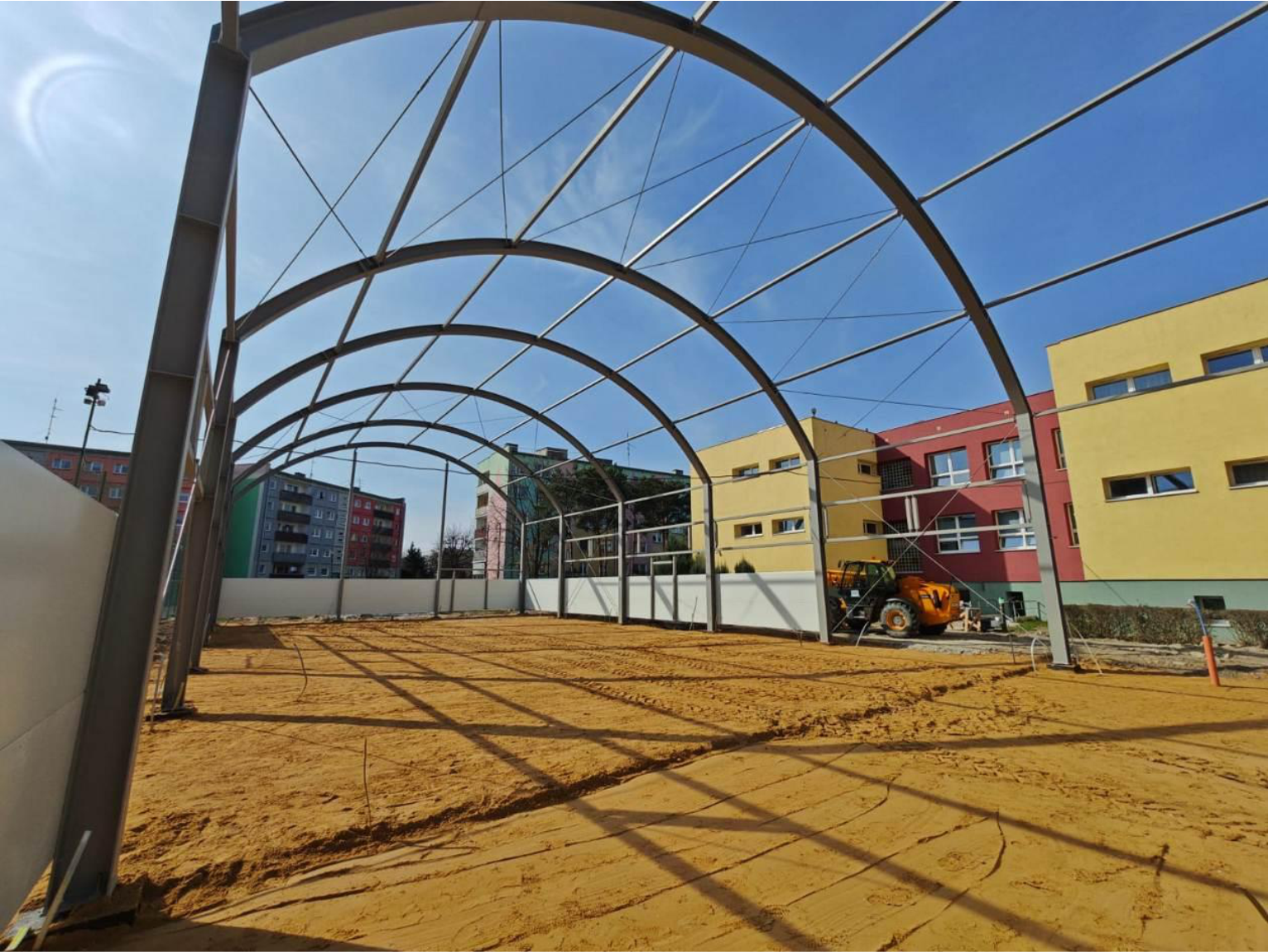 Budowa nowego boiska wielofunkcyjnego w Jelczu-Laskowicach