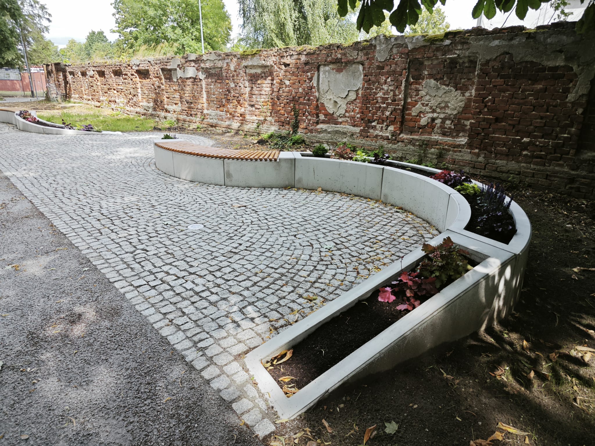 Park w Jelczu-Laskowicach