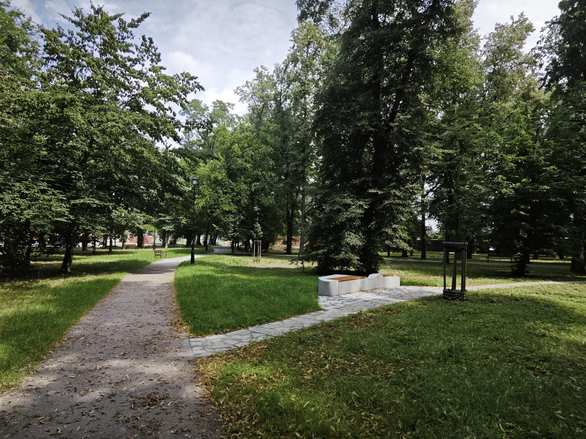 Park w Jelczu-Laskowicach