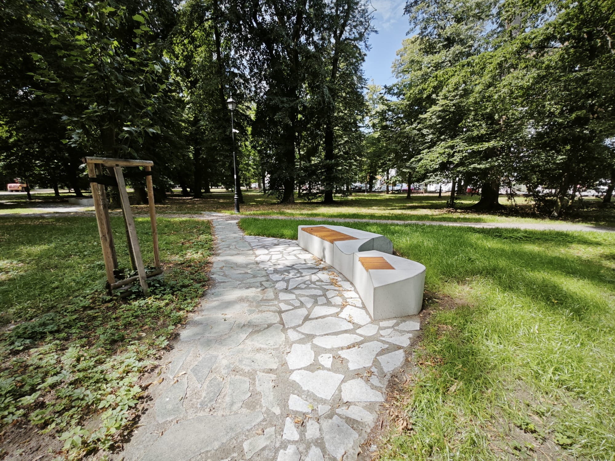 Park w Jelczu-Laskowicach