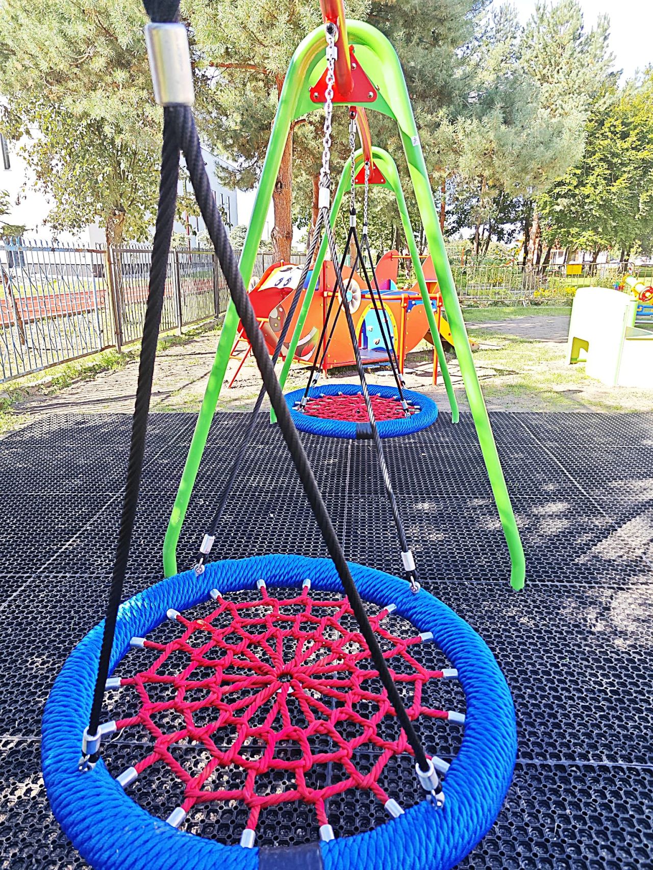 Plac zabaw przy gminnym żłobku w Jelczu-Laskowicach